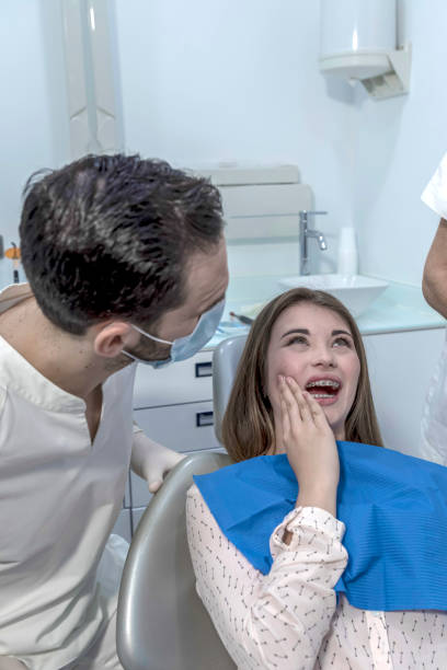 Best Emergency Broken Tooth Repair in Madera Acres, CA